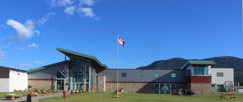 grande cache recreation centre outside 1200x505